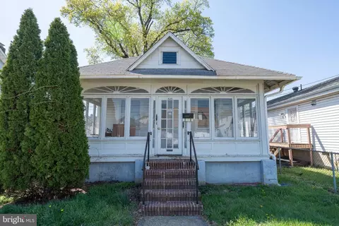 325 Linden Ave, Woodlynne, NJ 08107