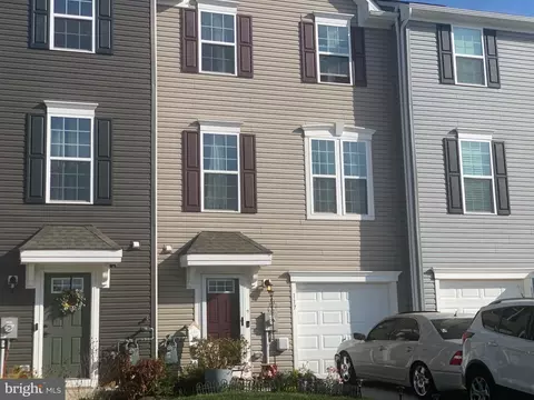 117 Plaza Dr, Sicklerville, NJ 08081