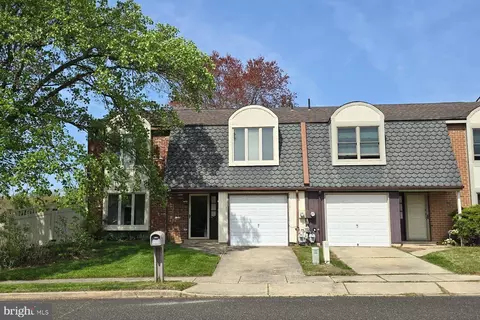 2 Cardinal Dr, Clementon, NJ 08021