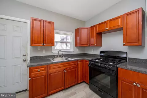 1078 Morton St, Camden, NJ 08104