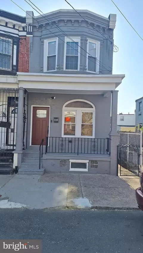 1461 Pershing St, Camden, NJ 08104