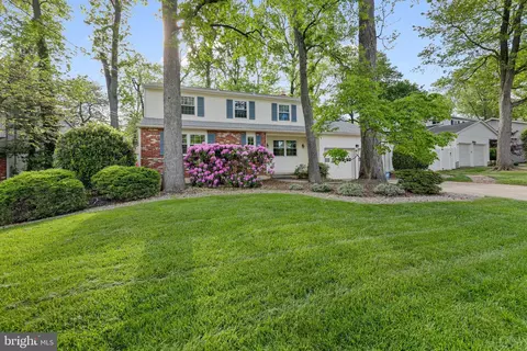 425 Silver Hill Rd, Cherry Hill, NJ 08002