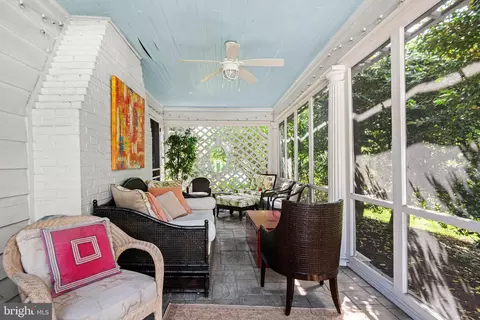 Exterior - 902 Warwick Rd, Haddonfield, NJ 08033 photo 4 of 12