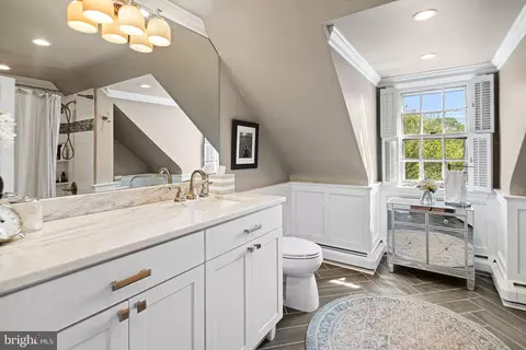 Bath - 902 Warwick Rd, Haddonfield, NJ 08033 photo 4 of 4