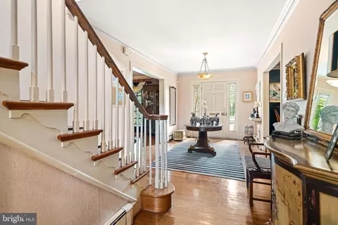 Entry Way - 902 Warwick Rd, Haddonfield, NJ 08033 photo 2 of 3