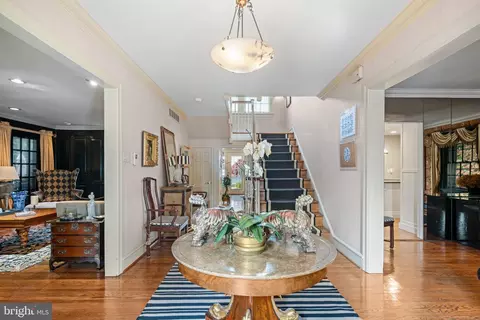 Entry Way - 902 Warwick Rd, Haddonfield, NJ 08033 photo 1 of 3
