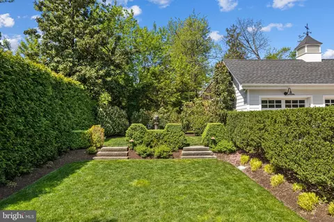 Exterior - 902 Warwick Rd, Haddonfield, NJ 08033 photo 8 of 12