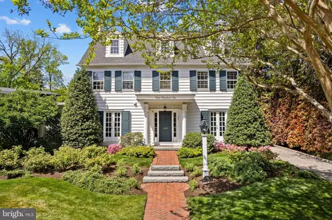 Exterior - 902 Warwick Rd, Haddonfield, NJ 08033 photo 10 of 12