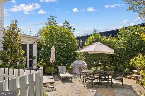 Exterior - 902 Warwick Rd, Haddonfield, NJ 08033 photo 6 of 12