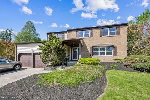 10 Spring Ct, Cherry Hill, NJ 08003