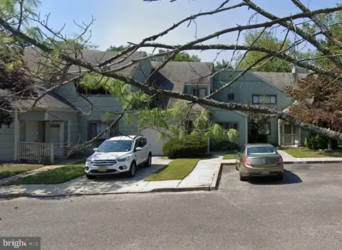 18 Glenwood Dr, Lindenwold, NJ 08021