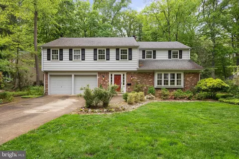 118 Barcroft Dr, Cherry Hill, NJ 08034