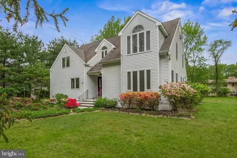 405 Holly Glen Dr, Cherry Hill, NJ 08034