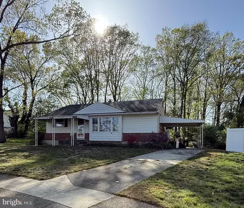 50 Ferndale Ct, Runnemede, NJ 08078