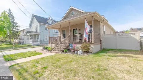 20 E Thompson Ave, Gloucester City, NJ 08030