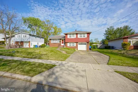 154 E Valleybrook Rd, Cherry Hill, NJ 08034