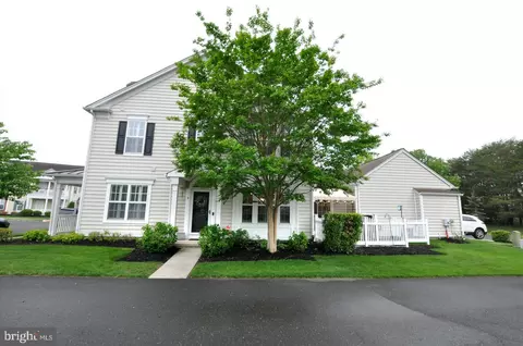 4 Milford Cir, Voorhees, NJ 08043