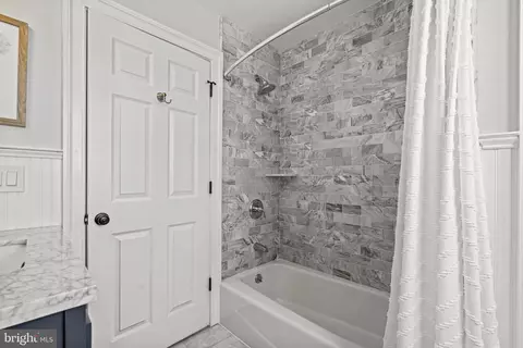 Bath - 11 E Upland Way, Haddonfield, NJ 08033 photo 2 of 11