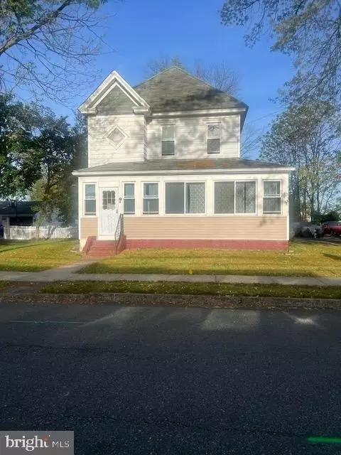 6 Park Ave, Gloucester City, NJ 08030