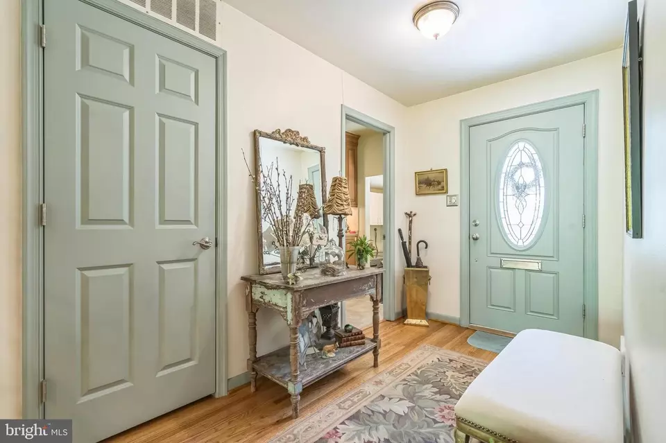  116 Deerfield Dr, Cherry Hill, NJ 08034 photo 5