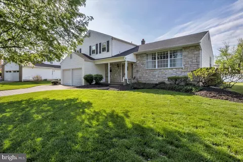 104 Gainsboro Rd, Cherry Hill, NJ 08003
