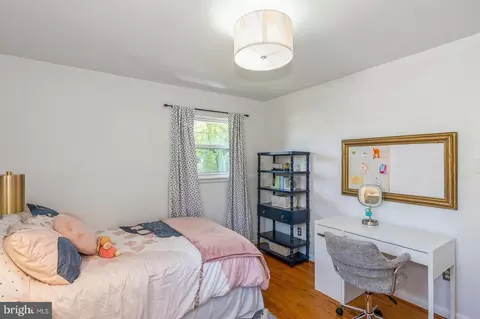 Bedroom - 829 Cedar Ave, Haddonfield, NJ 08033 photo 2 of 7