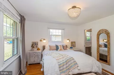 Bedroom - 829 Cedar Ave, Haddonfield, NJ 08033 photo 5 of 7