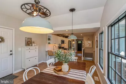 Entry Way - 829 Cedar Ave, Haddonfield, NJ 08033 photo 2 of 2