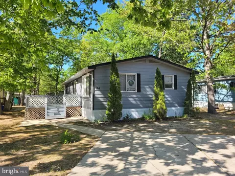 34 Skyline Dr, Sicklerville, NJ 08081