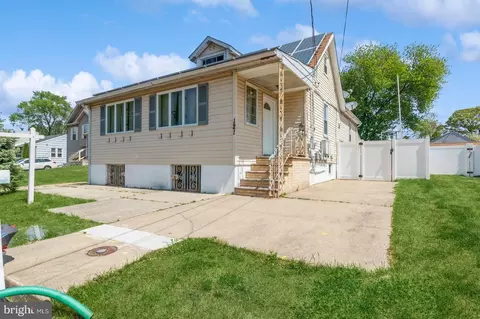 121 W Batten Ave, Blackwood, NJ 08012