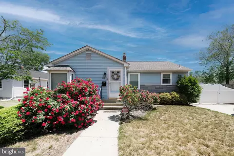 208 Veterans Ave, West Berlin, NJ 08091