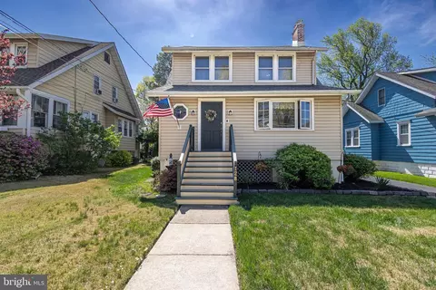 128 E Bettlewood Ave, Oaklyn, NJ 08107