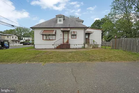 525 Derousse Ave, Pennsauken, NJ 08110
