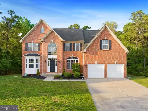 14 Box Turtle Ln, Sicklerville, NJ 08081