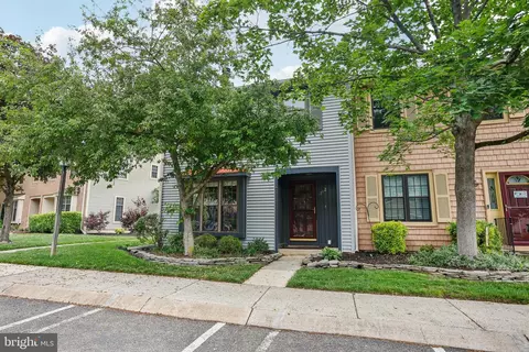 712 Kings Croft, Cherry Hill, NJ 08034