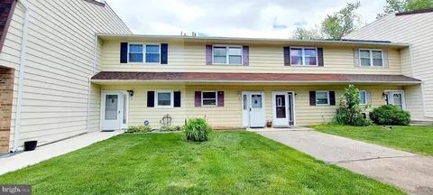 6 La Cascata Dr, Clementon, NJ 08021