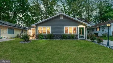 8 Poplar Ave, Hammonton, NJ 08037