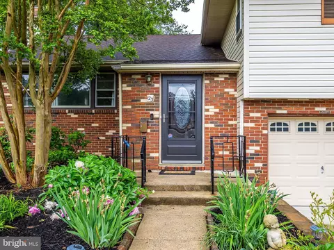123 Meeting House Ln, Cherry Hill, NJ 08002
