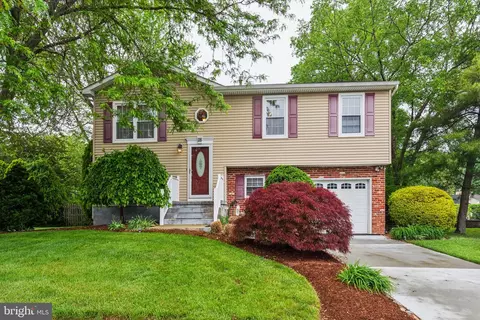 28 Gettysburg Dr, Voorhees, NJ 08043