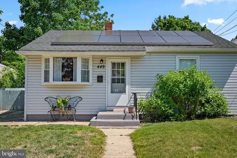 449 7th Ave, Lindenwold, NJ 08021