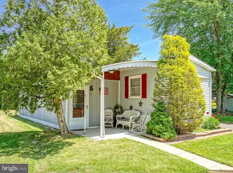 59 Briar Hill Dr, Chesilhurst, NJ 08089