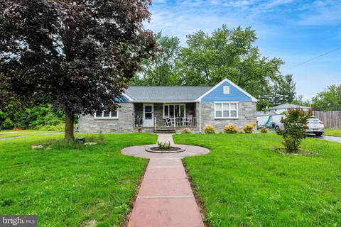 19 Deerpond Blvd, Atco, NJ 08004