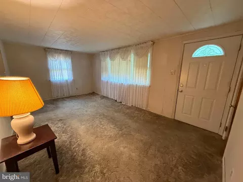 Living - 21 Elm Ave, Clementon, NJ 08021 photo 2 of 2
