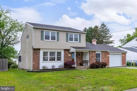 608 Linda Ave, Blackwood, NJ 08012