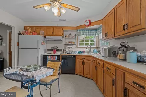 148 E Central Ave, Hammonton, NJ 08037 photo 12