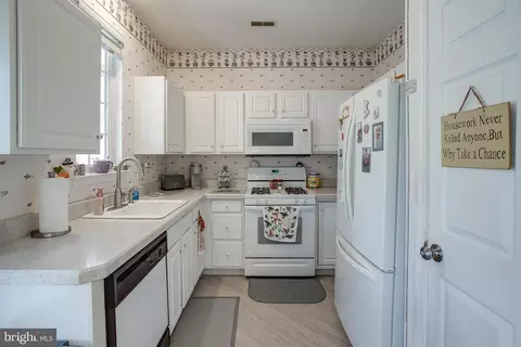 Kitchen - 4 Montclair Ave, Berlin, NJ 08009 photo 1 of 1