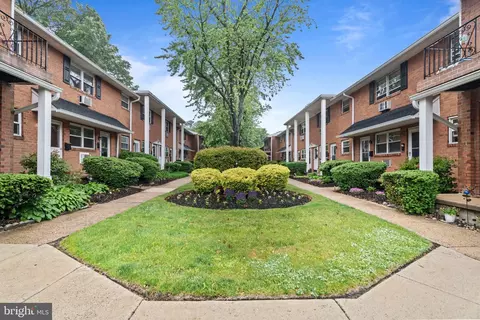 340 Woodlawn Ter, Collingswood, NJ 08108