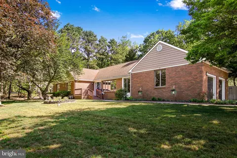 35 Timberline Dr, Voorhees, NJ 08043