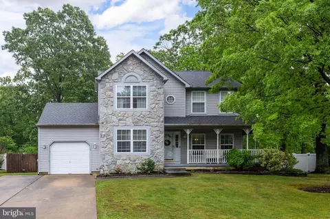 19 Duke Dr, Sicklerville, NJ 08081