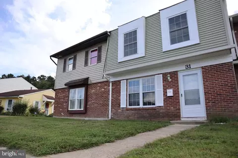 31 Marcia Ct, Sicklerville, NJ 08081